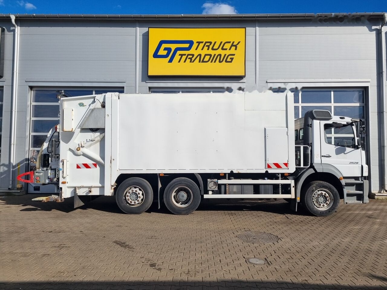 Mercedes-Benz Axor 2529 - Vůz na odvoz odpadků: obrázek 4 Mercedes-Benz Axor 2529 - Vůz na odvoz odpadků: obrázek 4
