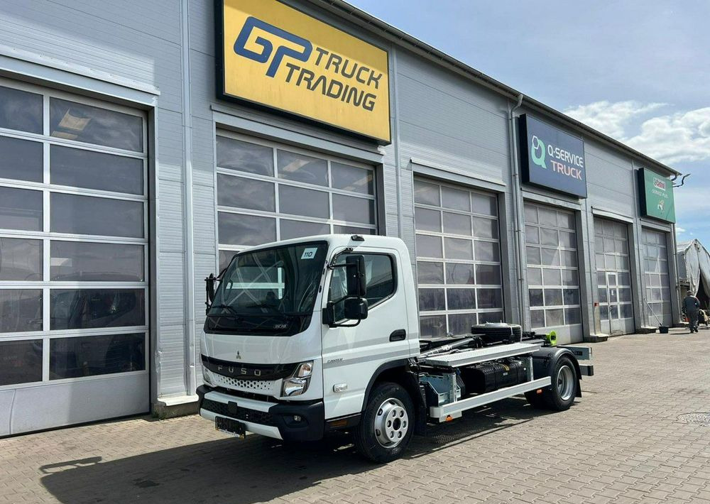 Mitsubishi Fuso - Hákový nosič kontejnerů: obrázek 1 Mitsubishi Fuso - Hákový nosič kontejnerů: obrázek 1