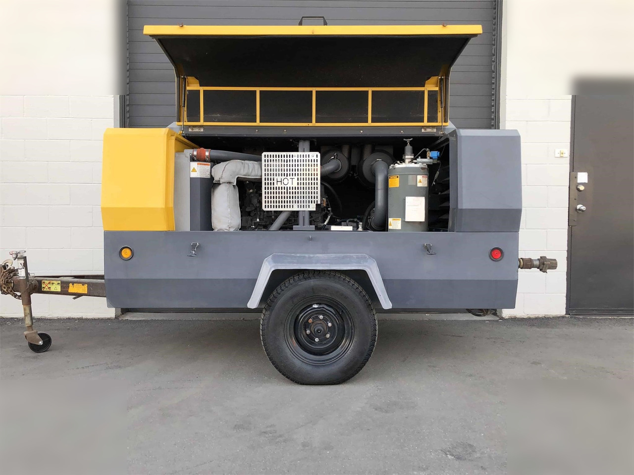 ATLAS COPCO 450 CFM - Mobilní kompresor: obrázek 3 ATLAS COPCO 450 CFM - Mobilní kompresor: obrázek 3