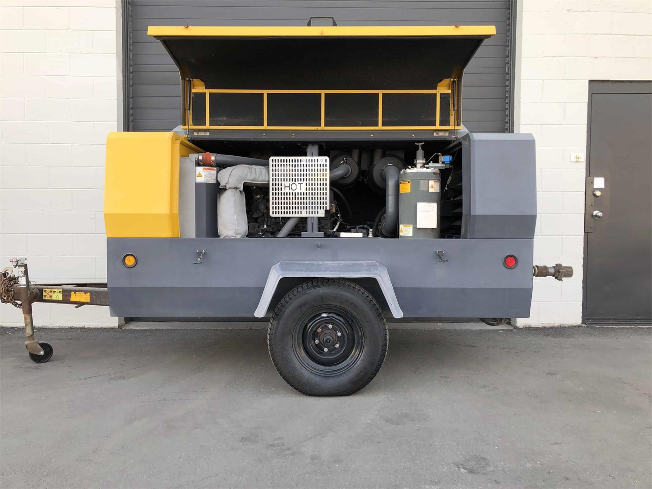 ATLAS COPCO 450 CFM - Mobilní kompresor: obrázek 3 ATLAS COPCO 450 CFM - Mobilní kompresor: obrázek 3