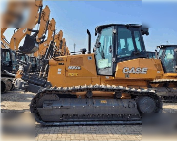 CASE 1650L - Buldozer: obrázek 1 CASE 1650L - Buldozer: obrázek 1