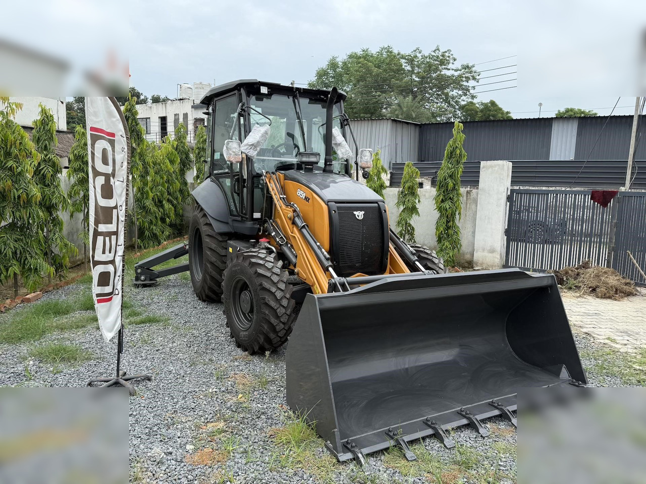 CASE 851NX CP - Rýpadlo-nakladač: obrázek 5 CASE 851NX CP - Rýpadlo-nakladač: obrázek 5