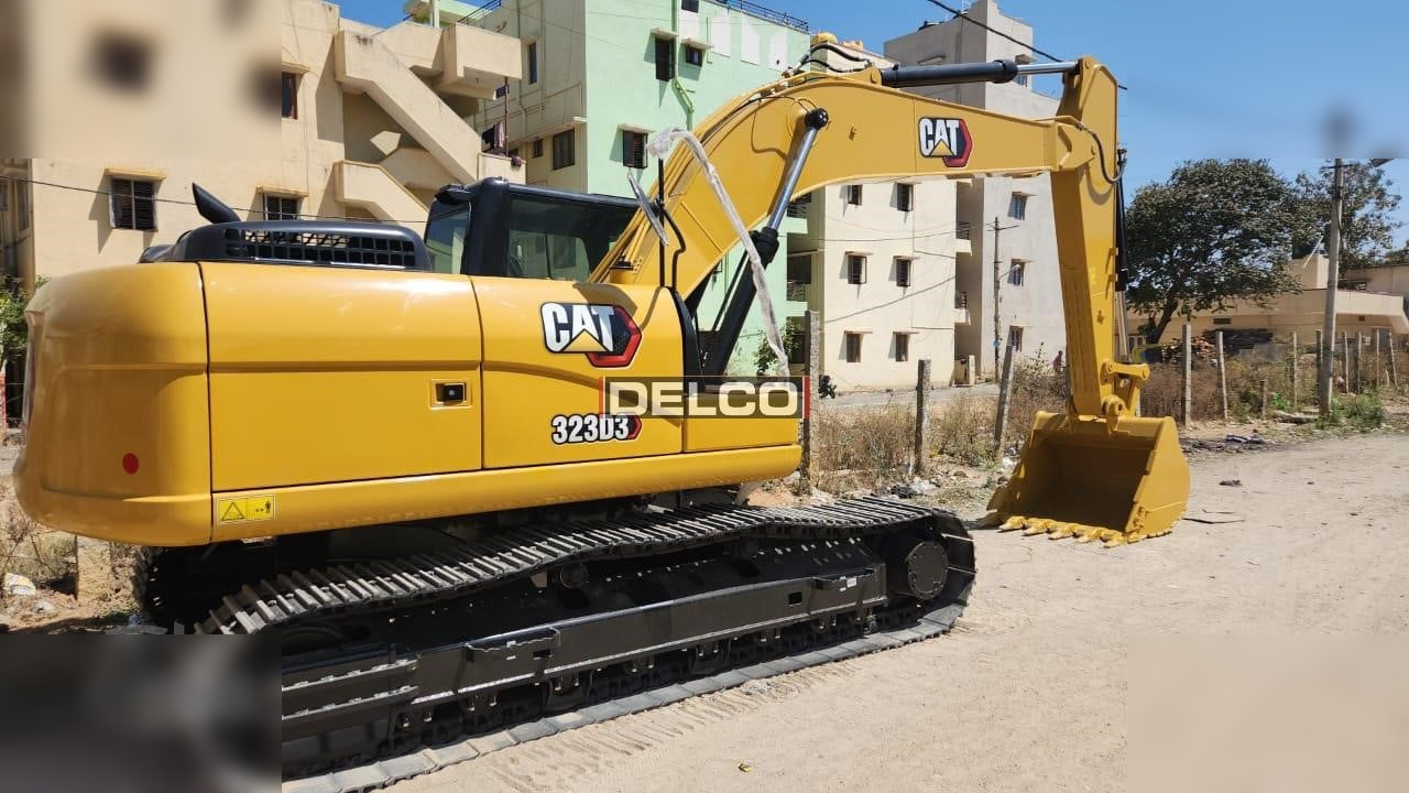 CATERPILLAR 323D3 - Pásové rýpadlo: obrázek 5 CATERPILLAR 323D3 - Pásové rýpadlo: obrázek 5