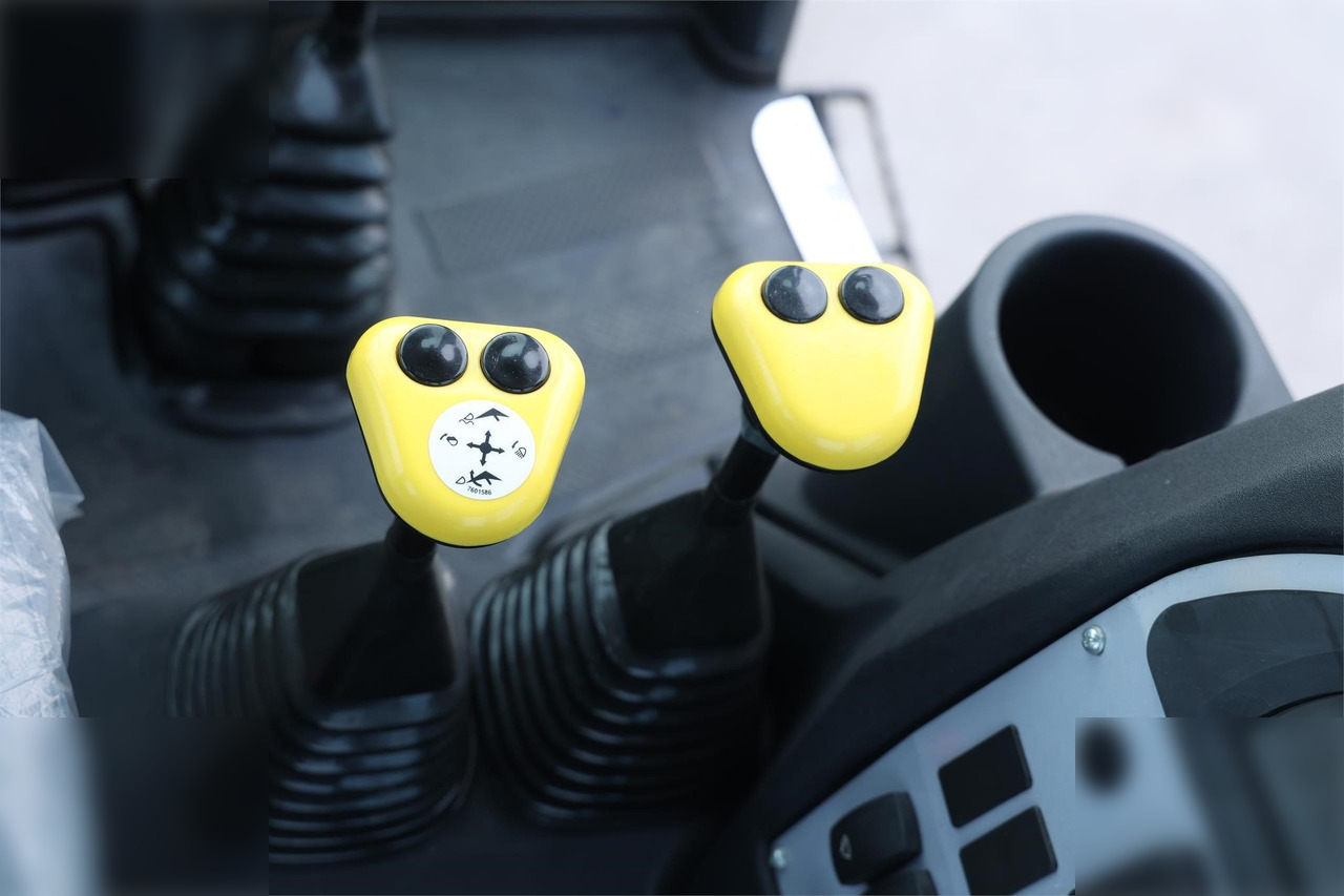 Nový Rýpadlo-nakladač DELCO XP95 PLUS: obrázek 17