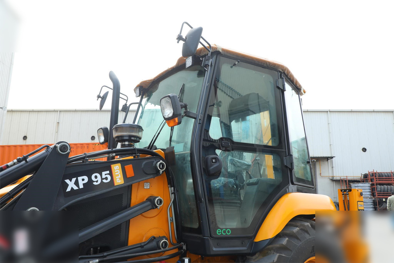 DELCO XP95 PLUS - Rýpadlo-nakladač: obrázek 4 DELCO XP95 PLUS - Rýpadlo-nakladač: obrázek 4