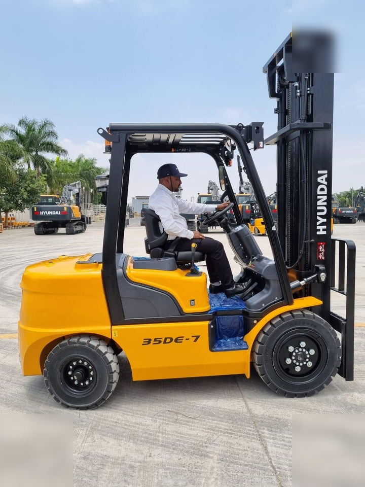 HYUNDAI 35DE-7 - Vysokozdvižný vozík: obrázek 2 HYUNDAI 35DE-7 - Vysokozdvižný vozík: obrázek 2