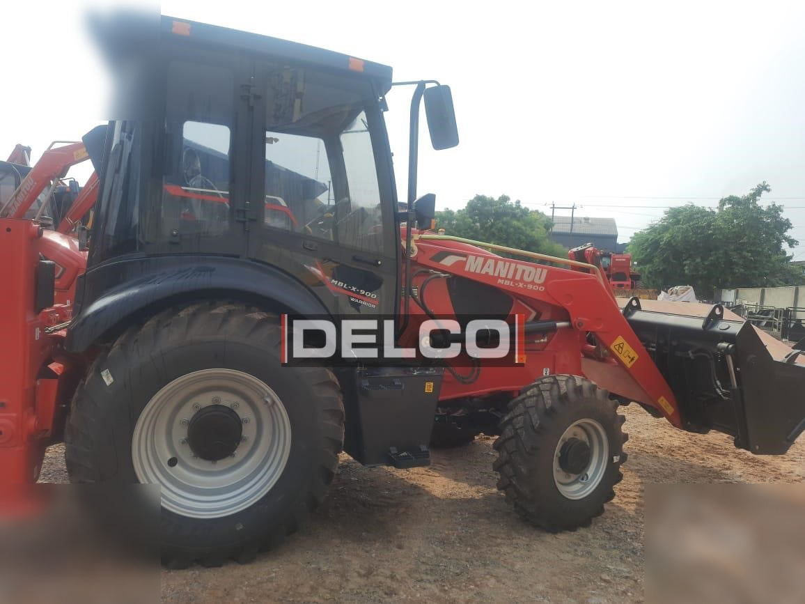 MANITOU MBLX900 - Rýpadlo-nakladač: obrázek 3 MANITOU MBLX900 - Rýpadlo-nakladač: obrázek 3