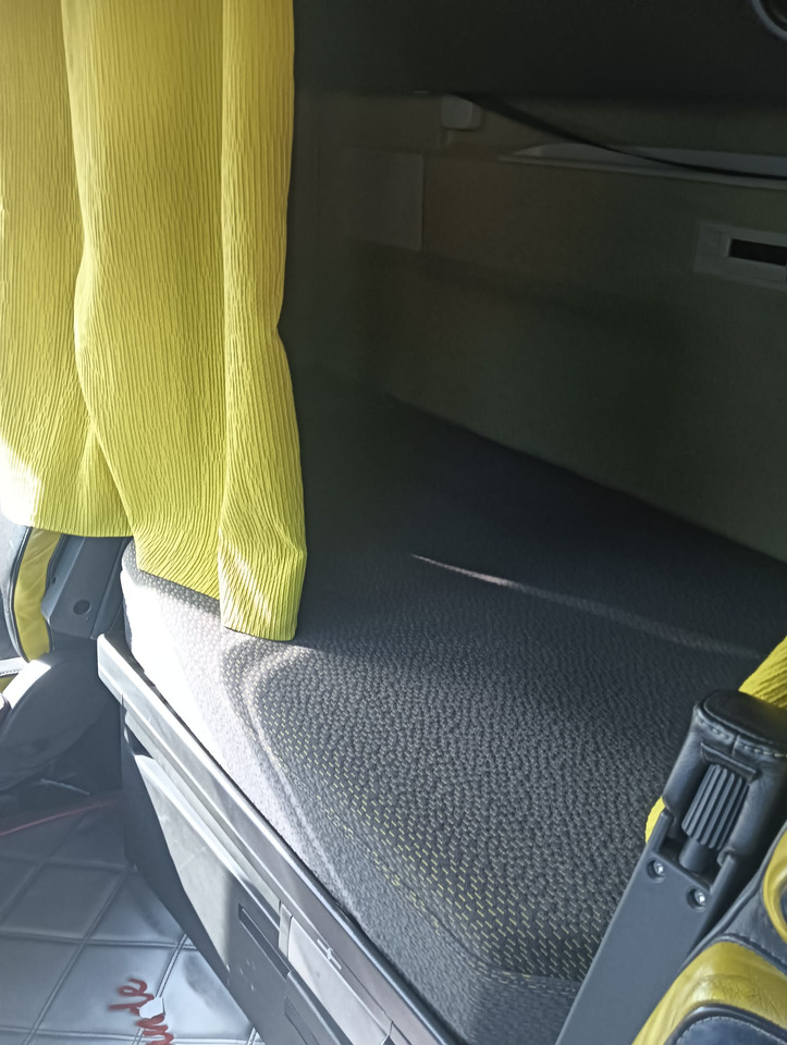 Nákladní automobil valníkový/ Plošinový VOLVO FH16 750: obrázek 22