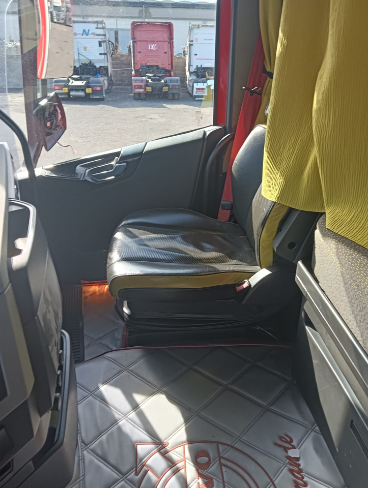 Nákladní automobil valníkový/ Plošinový VOLVO FH16 750: obrázek 24