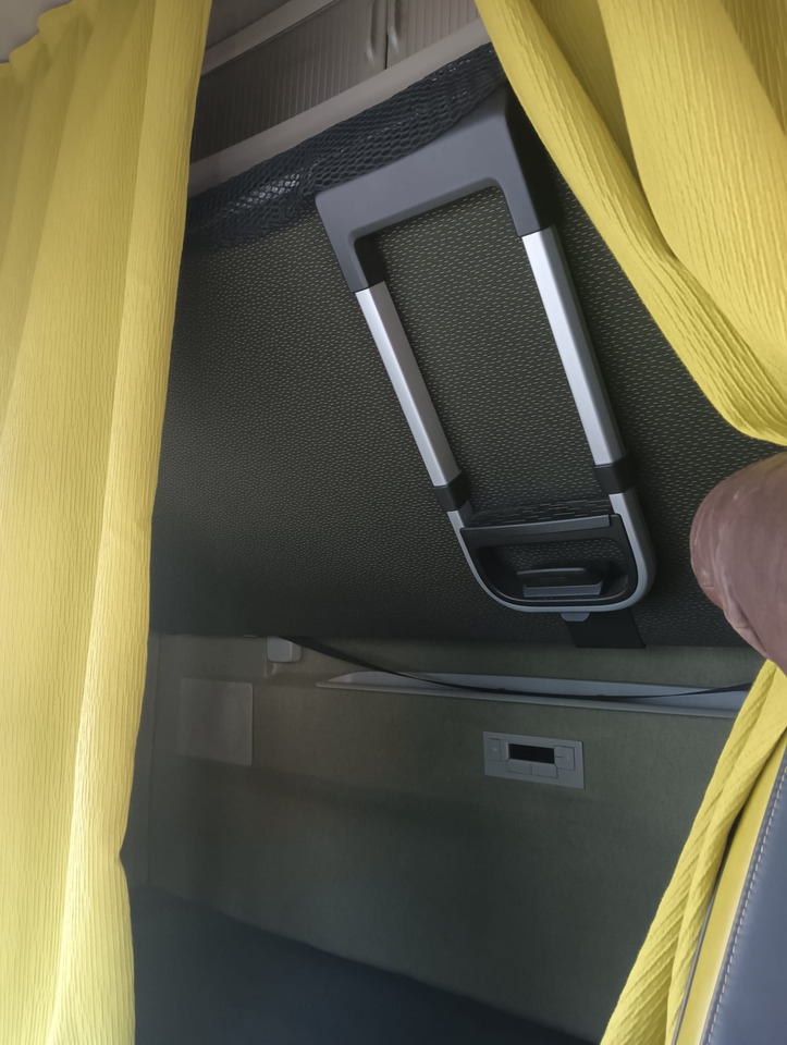 Nákladní automobil valníkový/ Plošinový VOLVO FH16 750: obrázek 23