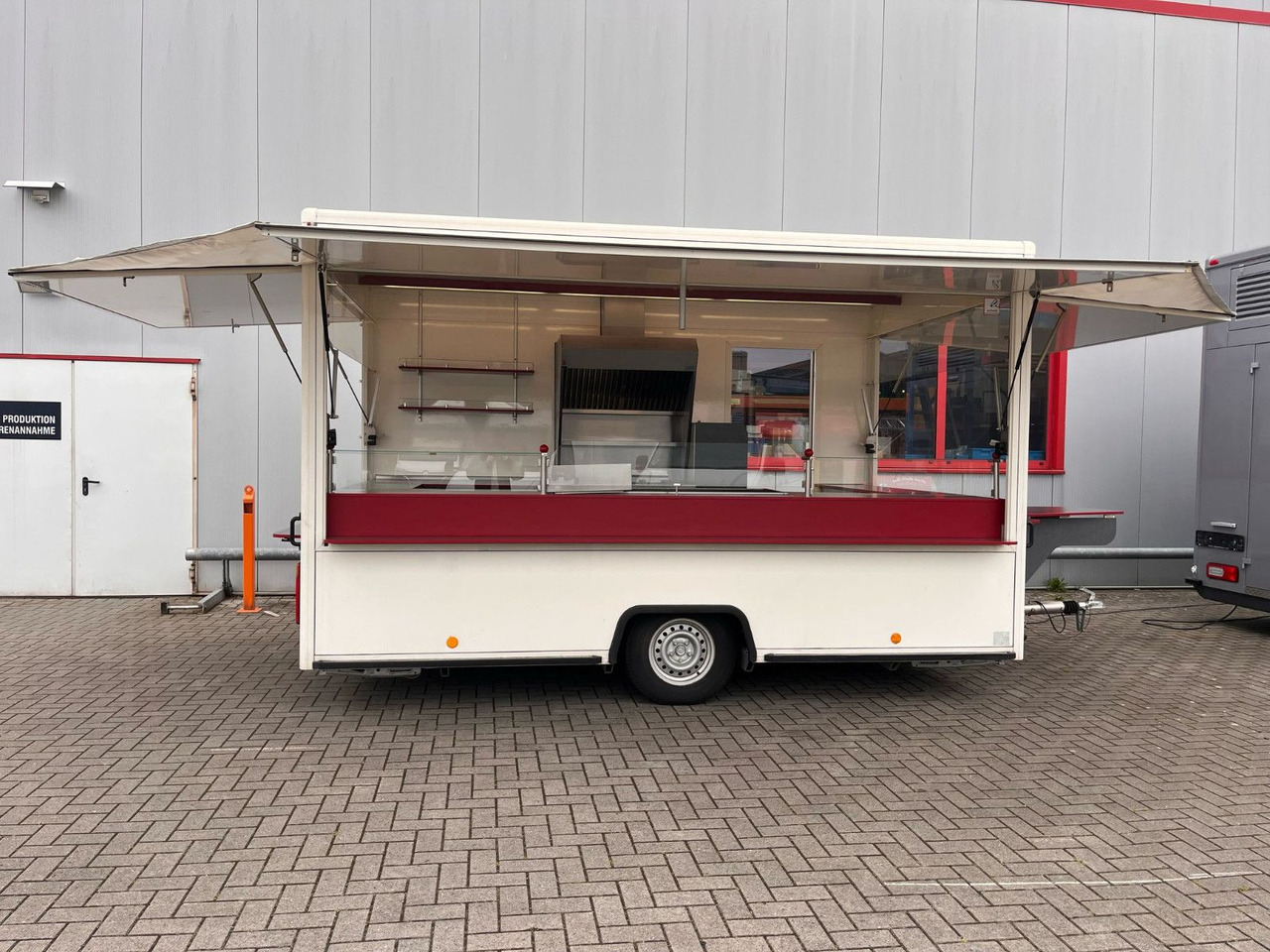Borco-Höhns Imbiss Foodtruck - Prodejní přívěs: obrázek 1 Borco-Höhns Imbiss Foodtruck - Prodejní přívěs: obrázek 1