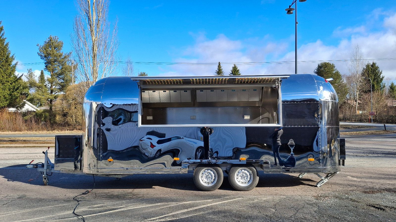 Esselmann Delistar American 6000 ähn. Airstream - Prodejní přívěs: obrázek 1 Esselmann Delistar American 6000 ähn. Airstream - Prodejní přívěs: obrázek 1