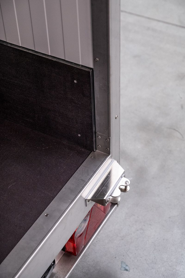 Esselmann Kühlanhänger FT1 - Chladírenský přívěs: obrázek 5 Esselmann Kühlanhänger FT1 - Chladírenský přívěs: obrázek 5