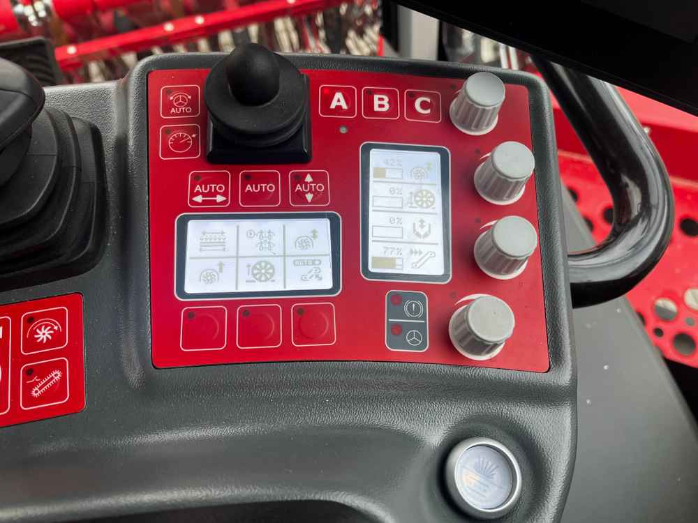 Grimme REXOR 6300 Platinum - Sklízeč cukrové řepy: obrázek 3 Grimme REXOR 6300 Platinum - Sklízeč cukrové řepy: obrázek 3