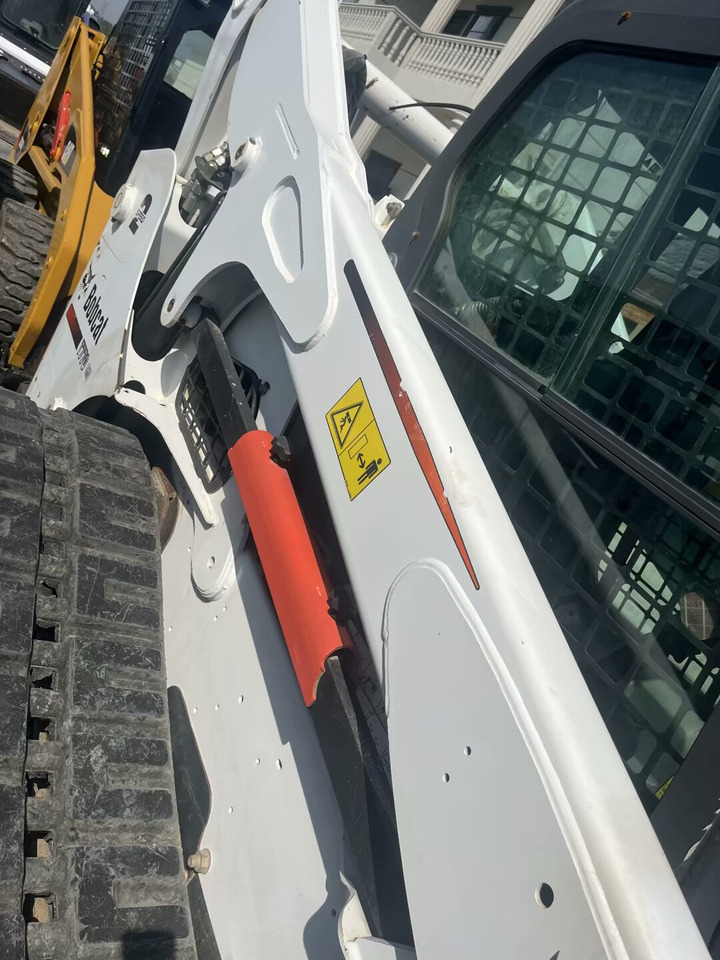 Bobcat T770 - Smykový nakladač: obrázek 2 Bobcat T770 - Smykový nakladač: obrázek 2