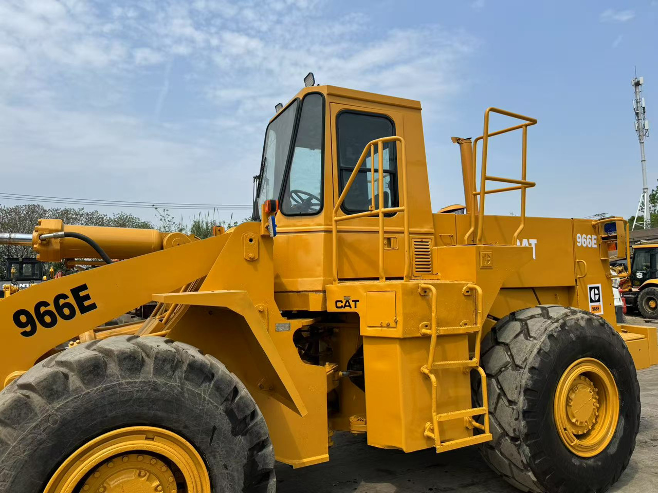 CAT 950E - Kolový nakladač: obrázek 3 CAT 950E - Kolový nakladač: obrázek 3