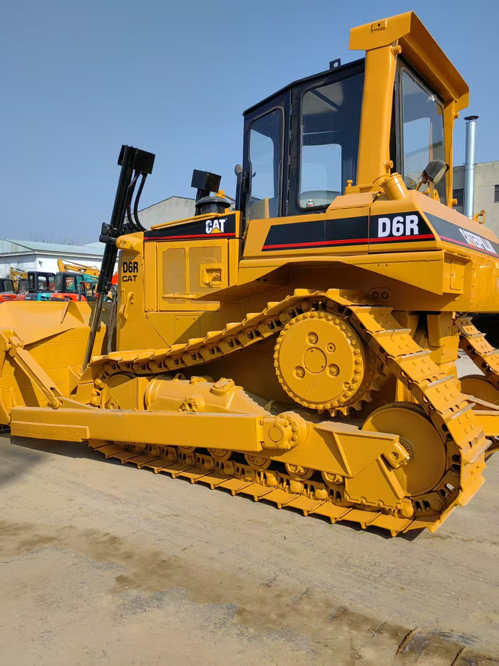 CAT D6R - Buldozer: obrázek 3 CAT D6R - Buldozer: obrázek 3