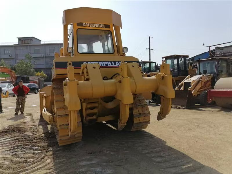 CAT D7H - Buldozer: obrázek 4 CAT D7H - Buldozer: obrázek 4