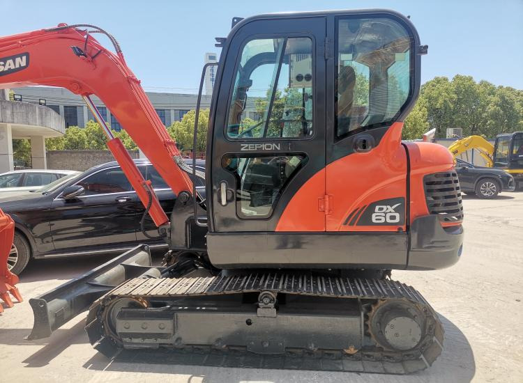 Doosan DX60 - Mini rýpadlo: obrázek 3 Doosan DX60 - Mini rýpadlo: obrázek 3
