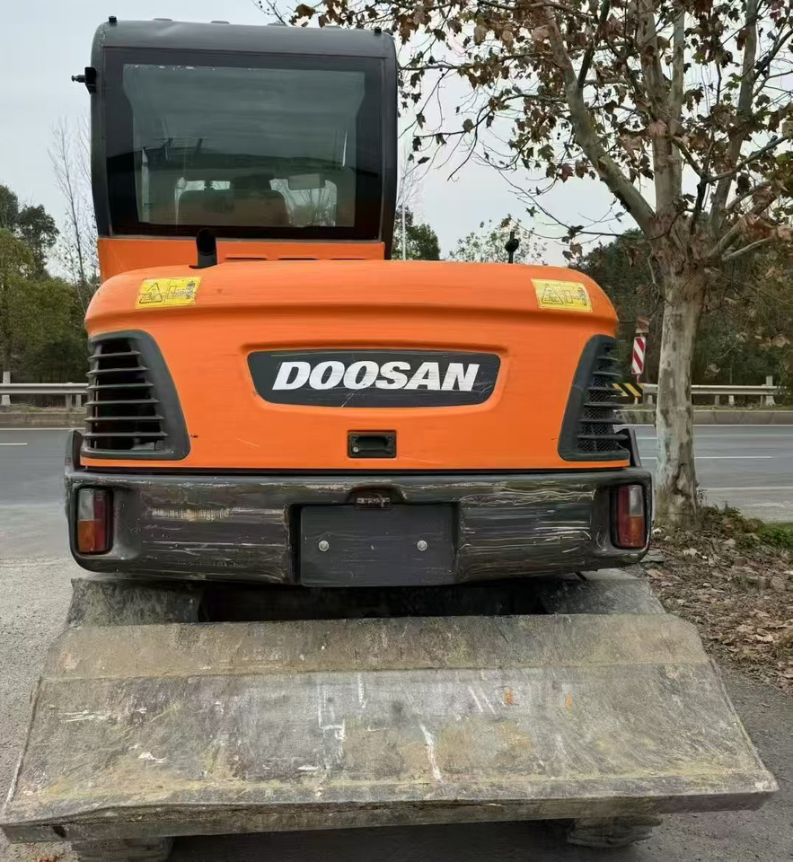 Doosan DX60 - Kolesové rýpadlo: obrázek 5 Doosan DX60 - Kolesové rýpadlo: obrázek 5