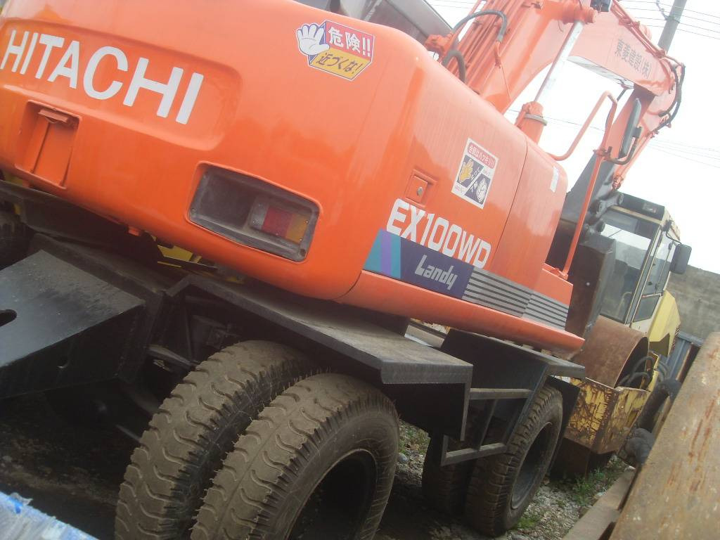 Hitachi EX100WD-3 - Kolesové rýpadlo: obrázek 1 Hitachi EX100WD-3 - Kolesové rýpadlo: obrázek 1