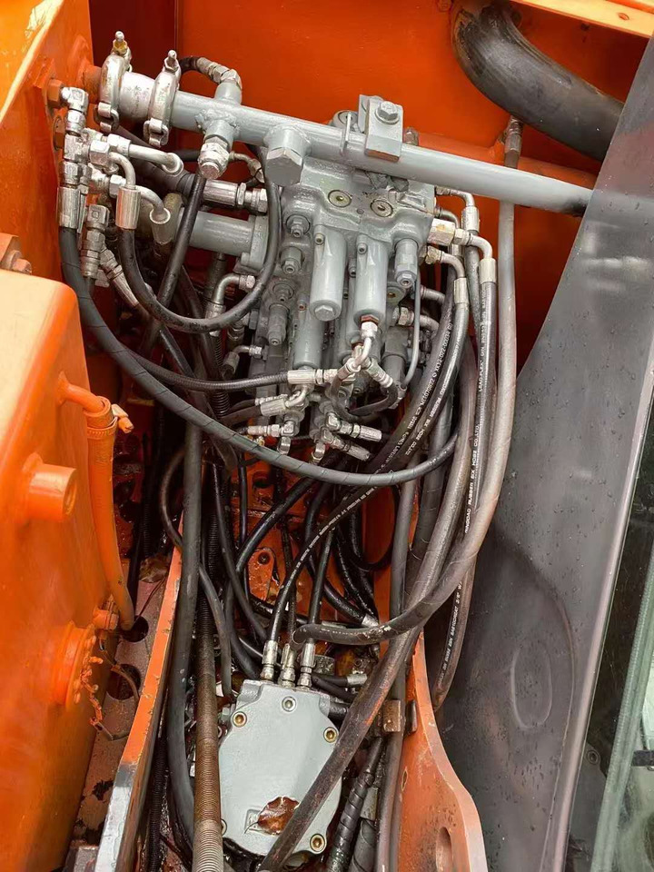 Hitachi zaxis 60 - Pásové rýpadlo: obrázek 3 Hitachi zaxis 60 - Pásové rýpadlo: obrázek 3