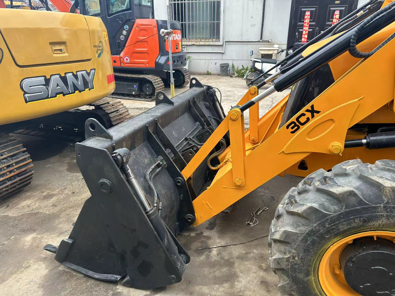 JCB 3CX - Rýpadlo-nakladač: obrázek 4 JCB 3CX - Rýpadlo-nakladač: obrázek 4