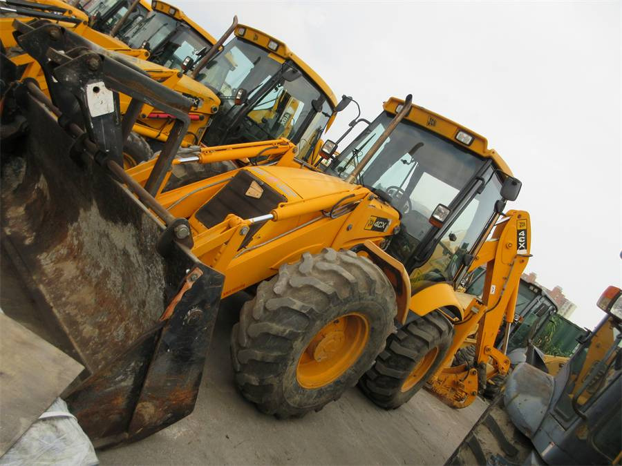 JCB 4CX - Rýpadlo-nakladač: obrázek 1 JCB 4CX - Rýpadlo-nakladač: obrázek 1