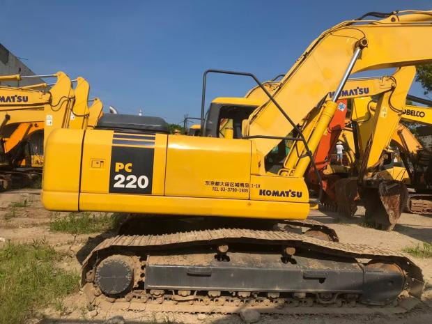 Komatsu pc220 - Pásové rýpadlo: obrázek 3 Komatsu pc220 - Pásové rýpadlo: obrázek 3