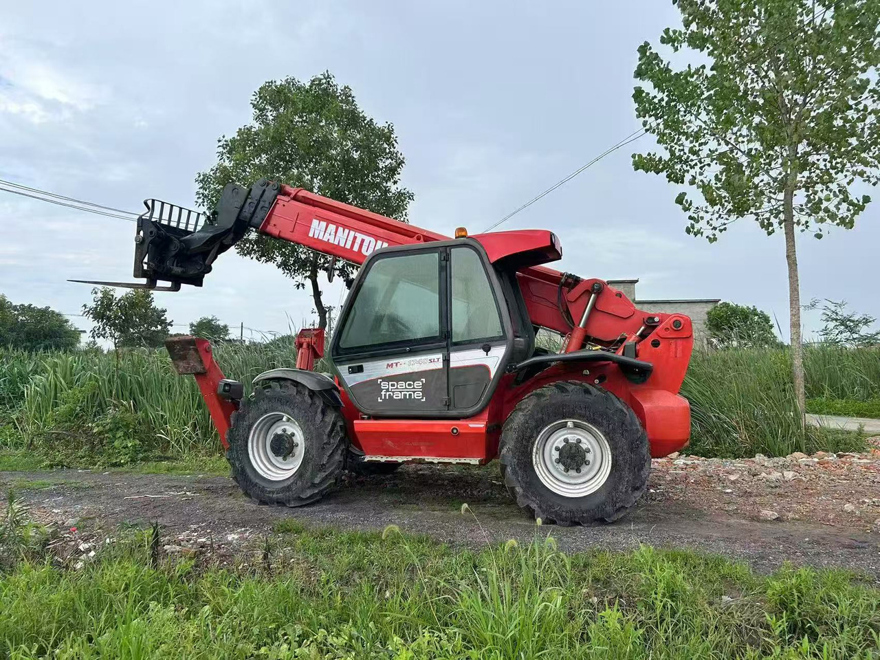 MANITOU MT-1740 - Teleskopický manipulátor: obrázek 1 MANITOU MT-1740 - Teleskopický manipulátor: obrázek 1
