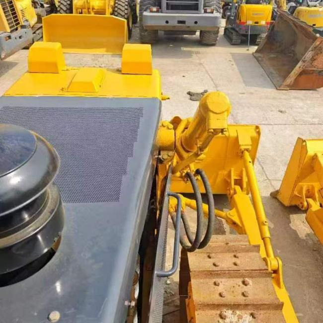 Shantui SD16 - Buldozer: obrázek 3 Shantui SD16 - Buldozer: obrázek 3