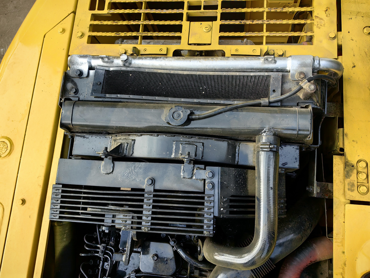 Komatsu pc200-7 - Pásové rýpadlo: obrázek 2 Komatsu pc200-7 - Pásové rýpadlo: obrázek 2