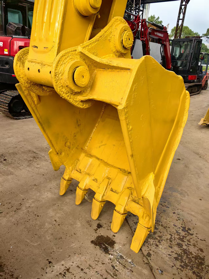 Komatsu pc200-7 - Pásové rýpadlo: obrázek 4 Komatsu pc200-7 - Pásové rýpadlo: obrázek 4