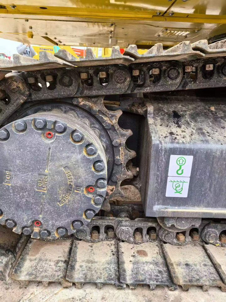 Komatsu pc220-8 - Pásové rýpadlo: obrázek 3 Komatsu pc220-8 - Pásové rýpadlo: obrázek 3