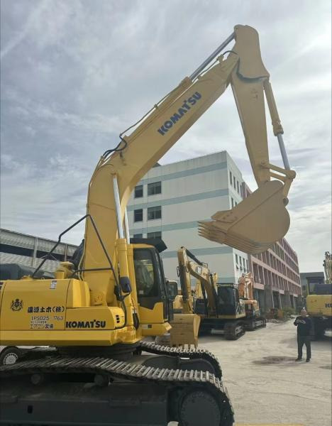 Komatsu pc300-7 - Pásové rýpadlo: obrázek 3 Komatsu pc300-7 - Pásové rýpadlo: obrázek 3