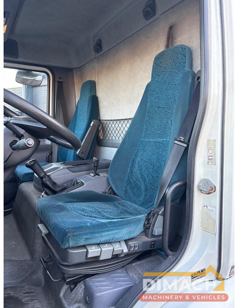 DAF FA LF45.150 4 paards, laadlift. Horsetruck NL truck - Auto na přepravu koní: obrázek 3 DAF FA LF45.150 4 paards, laadlift. Horsetruck NL truck - Auto na přepravu koní: obrázek 3