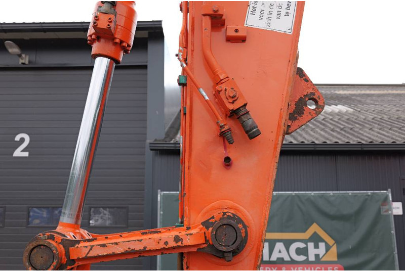 Hitachi ZX 210 LC-3 mono, airco, CW30 - Pásové rýpadlo: obrázek 5 Hitachi ZX 210 LC-3 mono, airco, CW30 - Pásové rýpadlo: obrázek 5