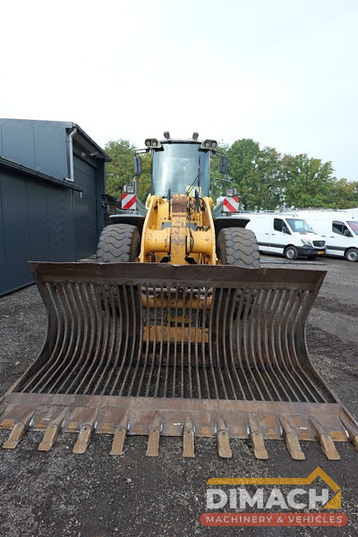 Liebherr L556 Like new!! Airco, quick coupler, skeleton bucket with teeths - Nakladač: obrázek 4 Liebherr L556 Like new!! Airco, quick coupler, skeleton bucket with teeths - Nakladač: obrázek 4