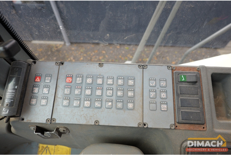 Nakladač Liebherr L556 Like new!! Airco, quick coupler, skeleton bucket with teeths: obrázek 16