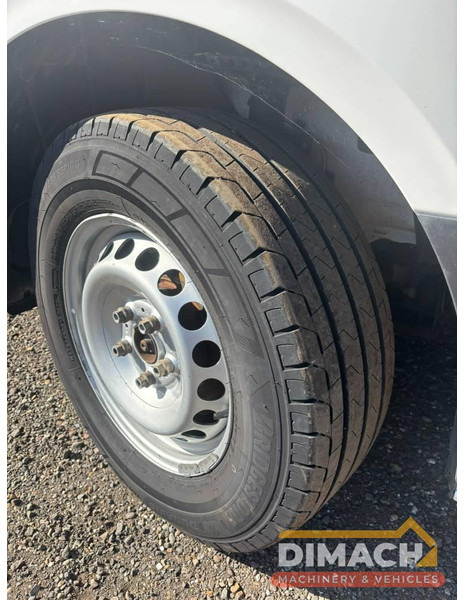 MAN TGE 3.180 L4H3 maxi Engine problem - motorschade -VW crafter L4H3 maxi bus - koffer - klima - euro 6 - Furgon: obrázek 4 MAN TGE 3.180 L4H3 maxi Engine problem - motorschade -VW crafter L4H3 maxi bus - koffer - klima - euro 6 - Furgon: obrázek 4