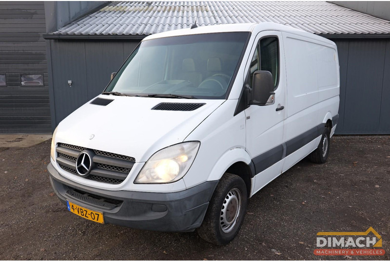 Mercedes-Benz 906 KA 35 Sprinter 313 - Euro 4 - L2H2 - trekhaak - airco - NL auto - Furgon: obrázek 1 Mercedes-Benz 906 KA 35 Sprinter 313 - Euro 4 - L2H2 - trekhaak - airco - NL auto - Furgon: obrázek 1