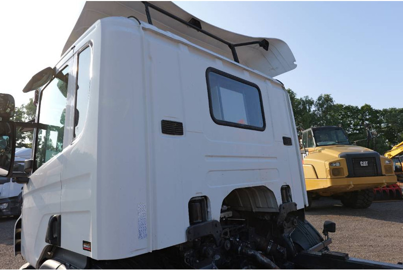 Podvozek s kabinou Scania P 230 Euro 5 6x2*4 TOP!! Retarder right hand steer: obrázek 19