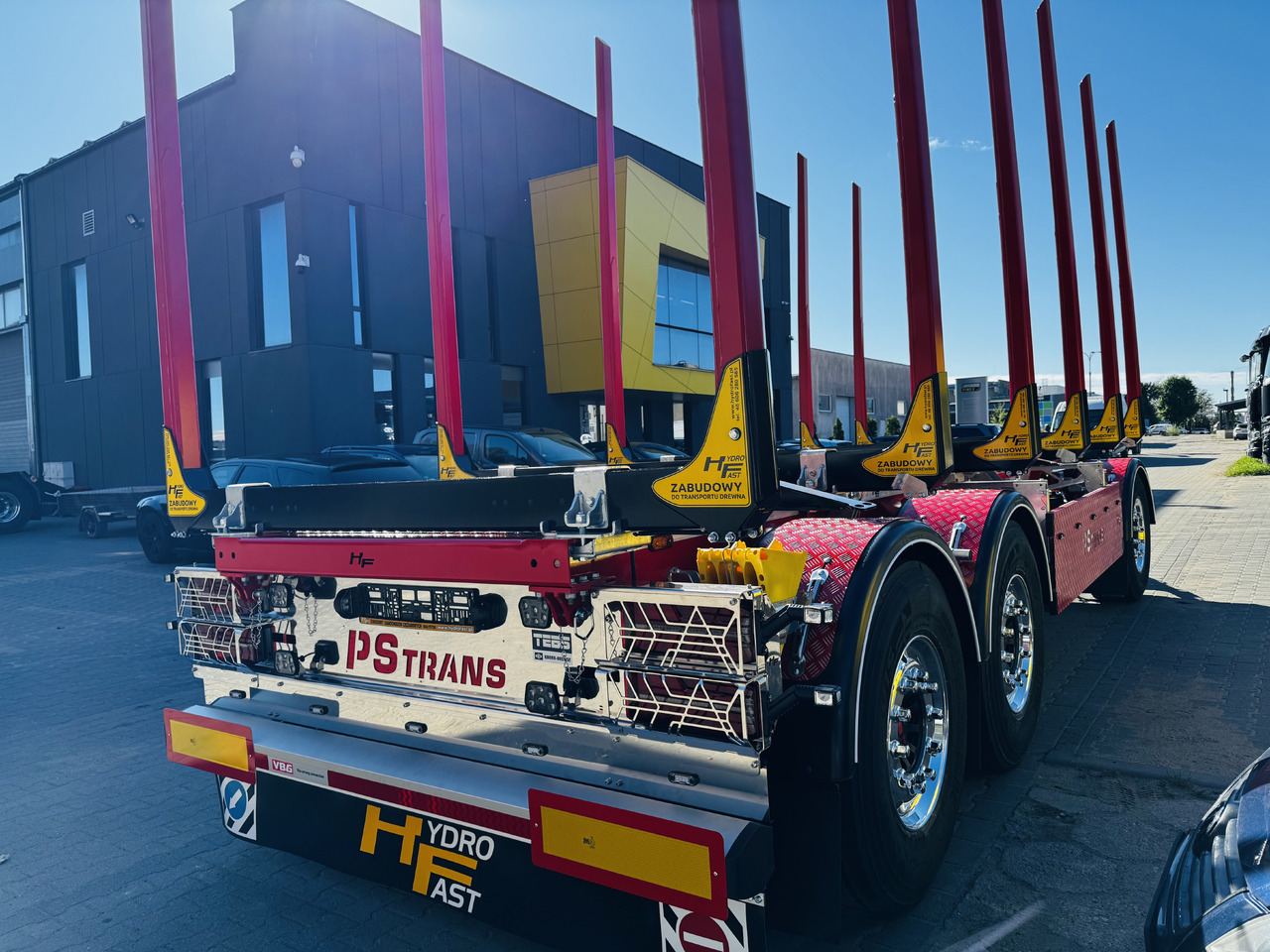 HYDROFAST Przyczepa 3 osiowa / 3 axles timber transport trailer / Remorque à 3 essieux pour le transport de bois / 3-Achs-Rungenanhänger / 3-tengelyes-rönkszállító-pótkocsi / Remorcă pentru transportul lemnului - Klanicový přívěs: obrázek 3 HYDROFAST Przyczepa 3 osiowa / 3 axles timber transport trailer / Remorque à 3 essieux pour le transport de bois / 3-Achs-Rungenanhänger / 3-tengelyes-rönkszállító-pótkocsi / Remorcă pentru transportul lemnului - Klanicový přívěs: obrázek 3