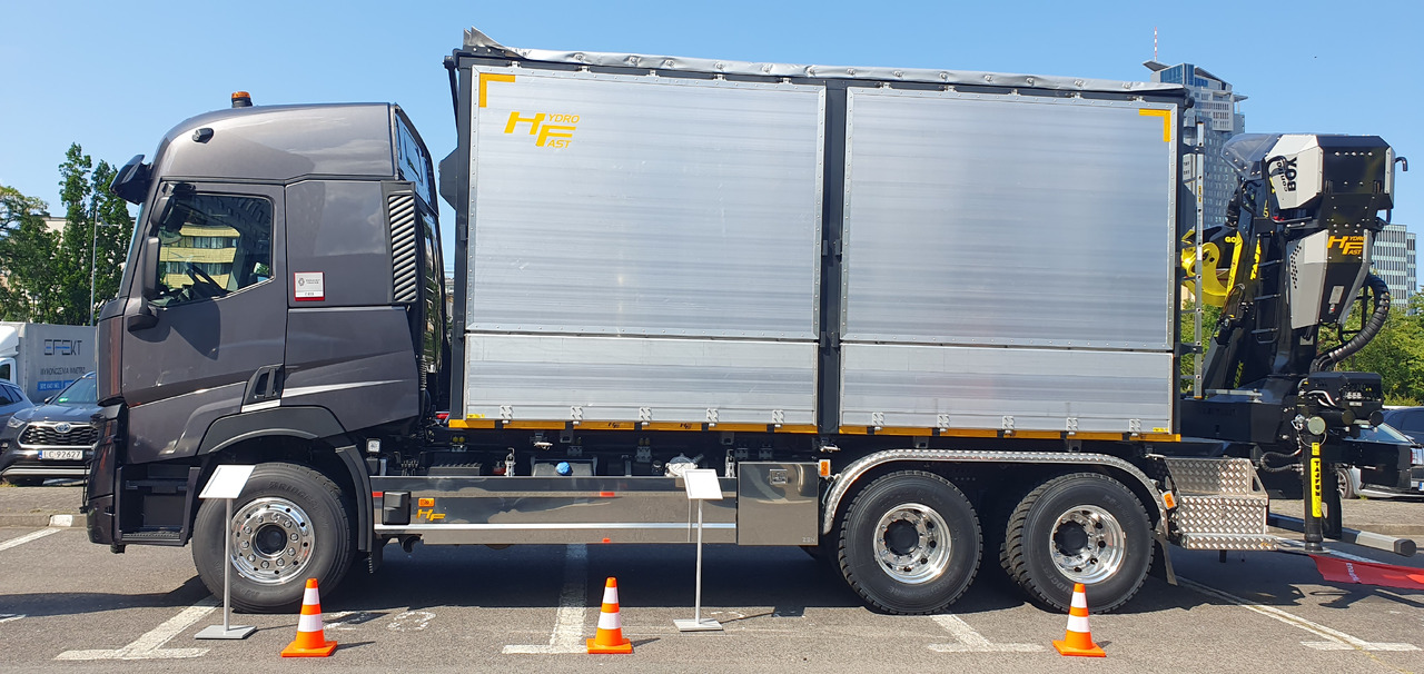 RENAULT TRUCKS CP6x4 Renault zabudowa do biomasy z żyurawiem Tajfun L155ZK/ Renault Biomass body with crane Tajfun L155ZK/ Renault Biomasse-Aufbau mit Kran Tajfun L155ZK - Lesovůz: obrázek 2 RENAULT TRUCKS CP6x4 Renault zabudowa do biomasy z żyurawiem Tajfun L155ZK/ Renault Biomass body with crane Tajfun L155ZK/ Renault Biomasse-Aufbau mit Kran Tajfun L155ZK - Lesovůz: obrázek 2