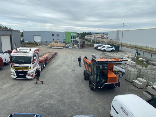 Case D14 - Mini-sklápěčka: obrázek 2 Case D14 - Mini-sklápěčka: obrázek 2