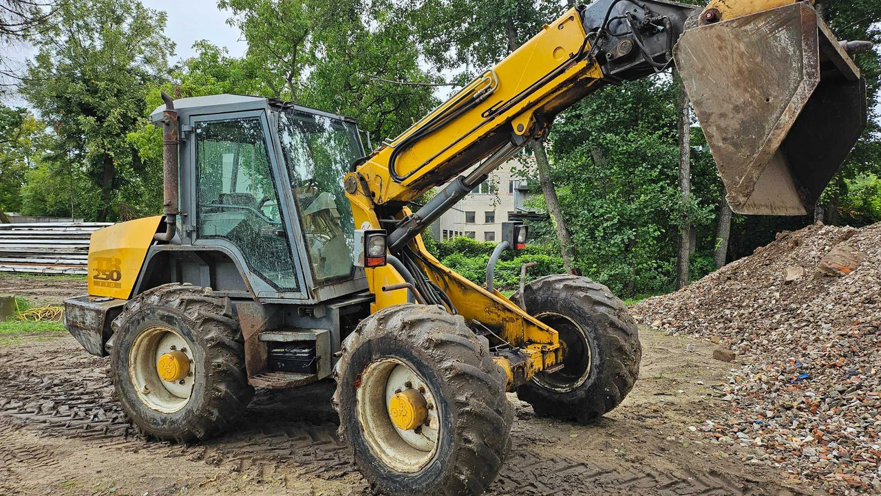 Ładowarka teleskopowa MATBRO TR250-110 Powershift jcb - Teleskopický manipulátor: obrázek 4 Ładowarka teleskopowa MATBRO TR250-110 Powershift jcb - Teleskopický manipulátor: obrázek 4