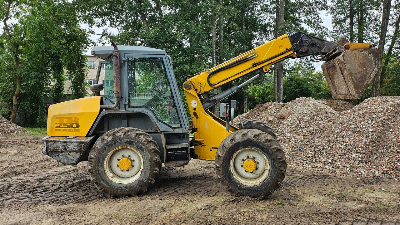 Ładowarka teleskopowa MATBRO TR250-110 Powershift jcb - Teleskopický manipulátor: obrázek 1 Ładowarka teleskopowa MATBRO TR250-110 Powershift jcb - Teleskopický manipulátor: obrázek 1