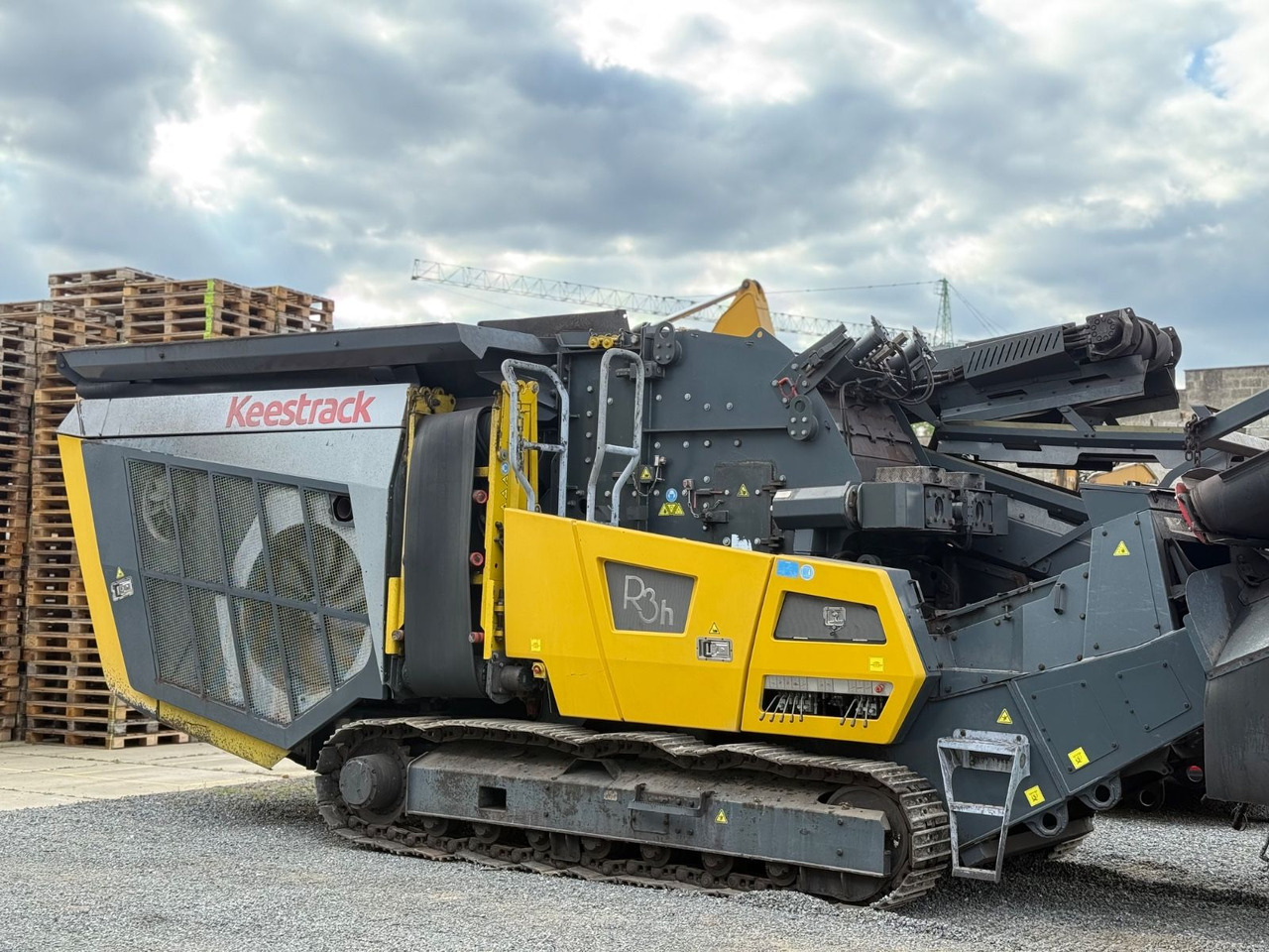 Nárazový drtič KEESTRACK R3H Mobile Brecheranlage mit Siebmodul: obrázek 12