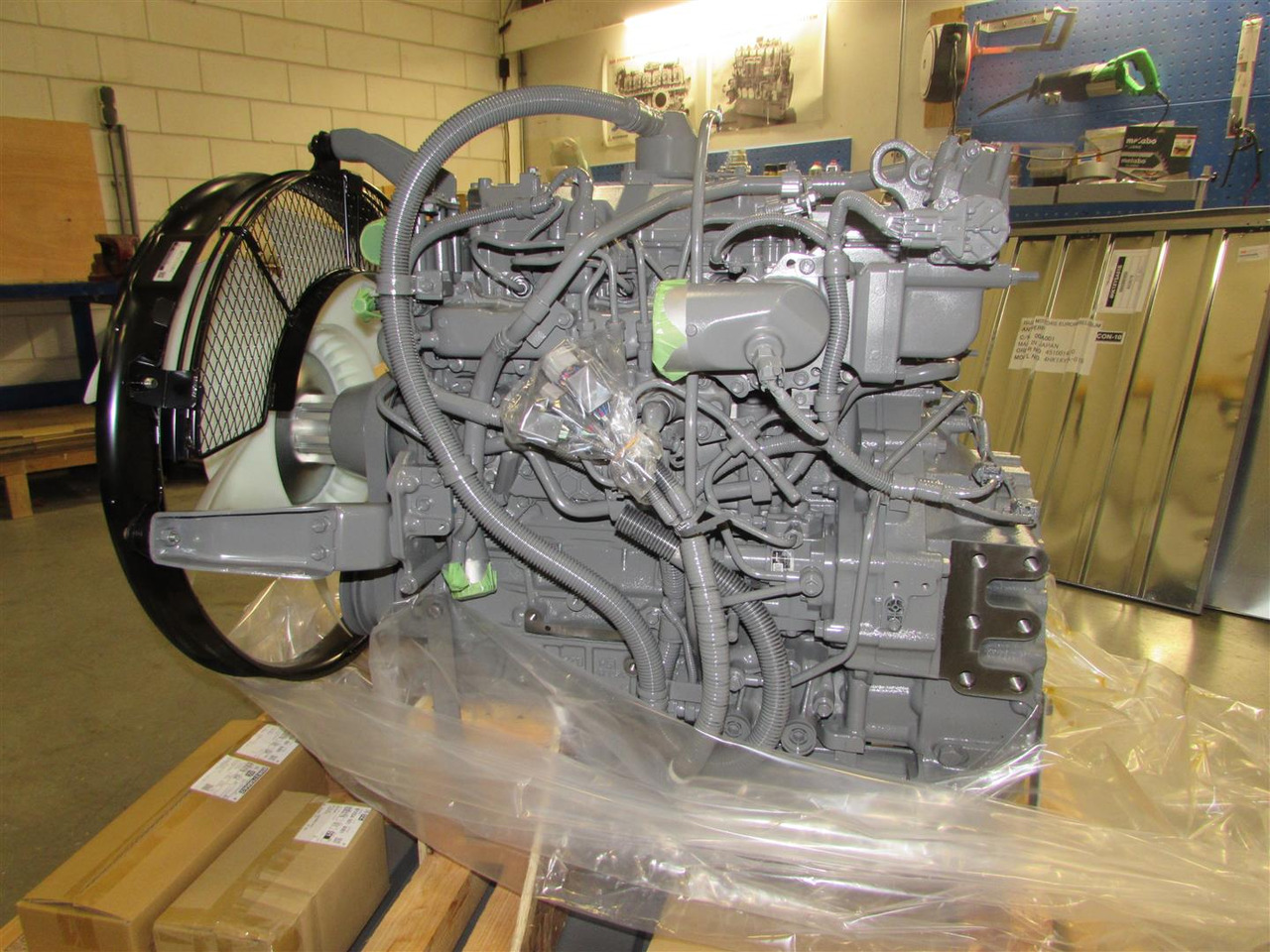 Isuzu 4HK1XYSA-01 - 02 - 04 - Motor pro Rýpadlo: obrázek 2 Isuzu 4HK1XYSA-01 - 02 - 04 - Motor pro Rýpadlo: obrázek 2