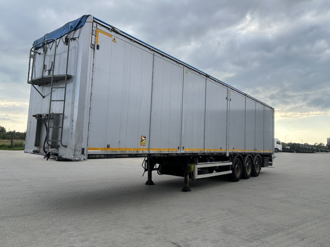 BODEX KIS 3F - S posuvnou podlahou návěs: obrázek 1 BODEX KIS 3F - S posuvnou podlahou návěs: obrázek 1